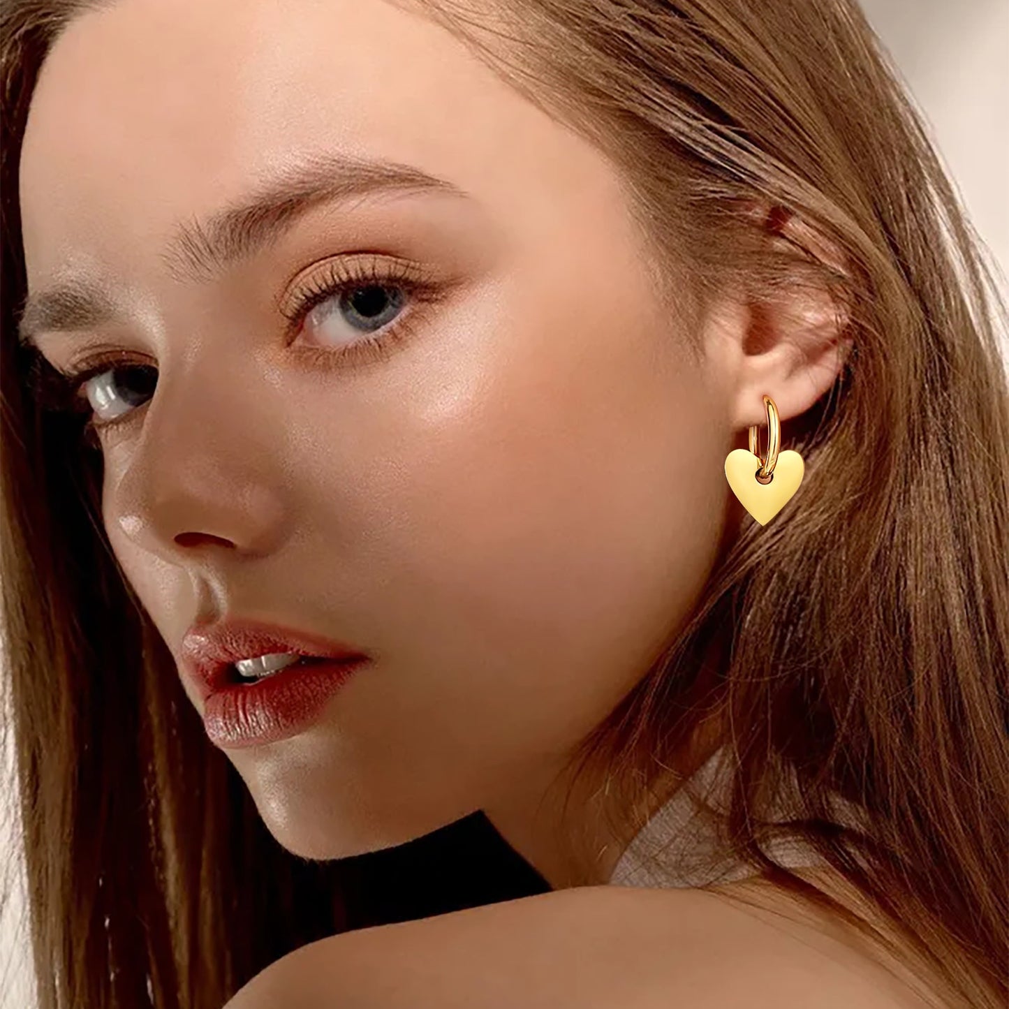Aretes para mujeres Heart Earrings for Women, Gold Color Stainless Steel Solid Metal Ear Jewelry, Chic Elegant Removable Heart Dangle Earrings
