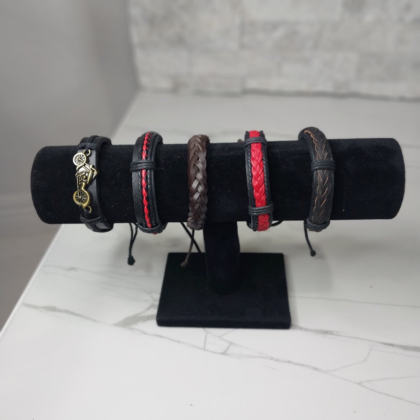 Set BR0010-5 Leather Bracelets for Men or Women 5 Pieces Set Pulseras para hombres o Mujeres