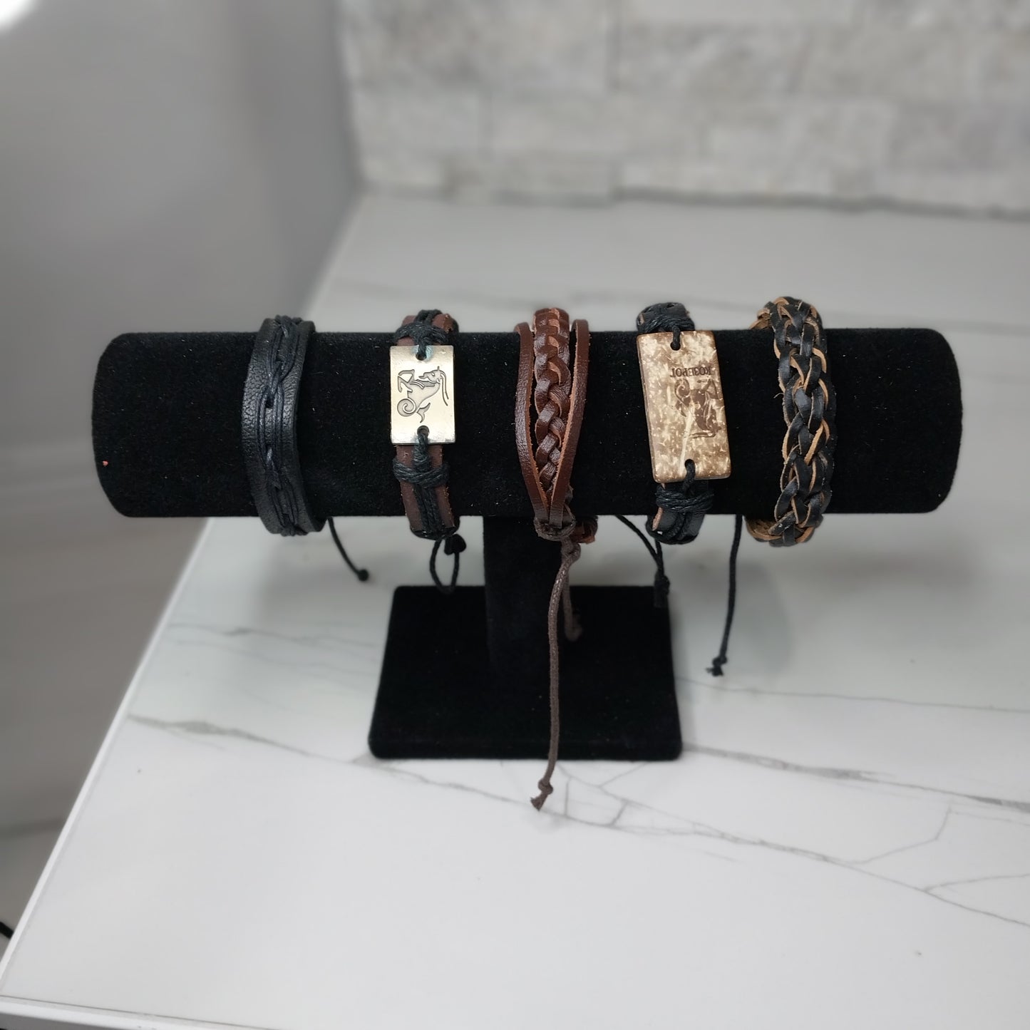 Leather Bracelets for Men or Women 5 Pieces Set Pulseras para hombres o Mujeres BR0018-5