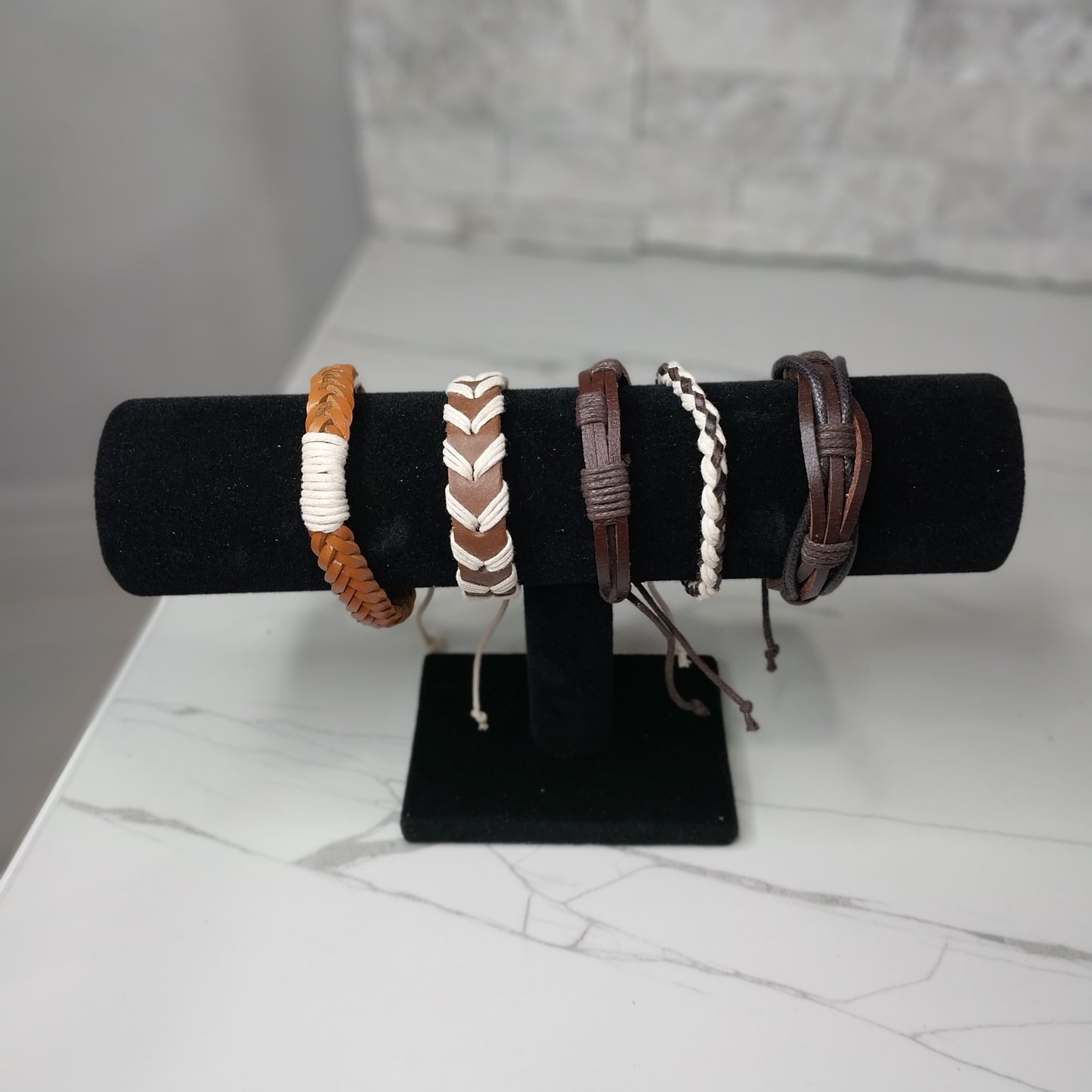 Leather Bracelets for Men or Women 5 Pieces Set Pulseras para hombres o Mujeres BR0022-5