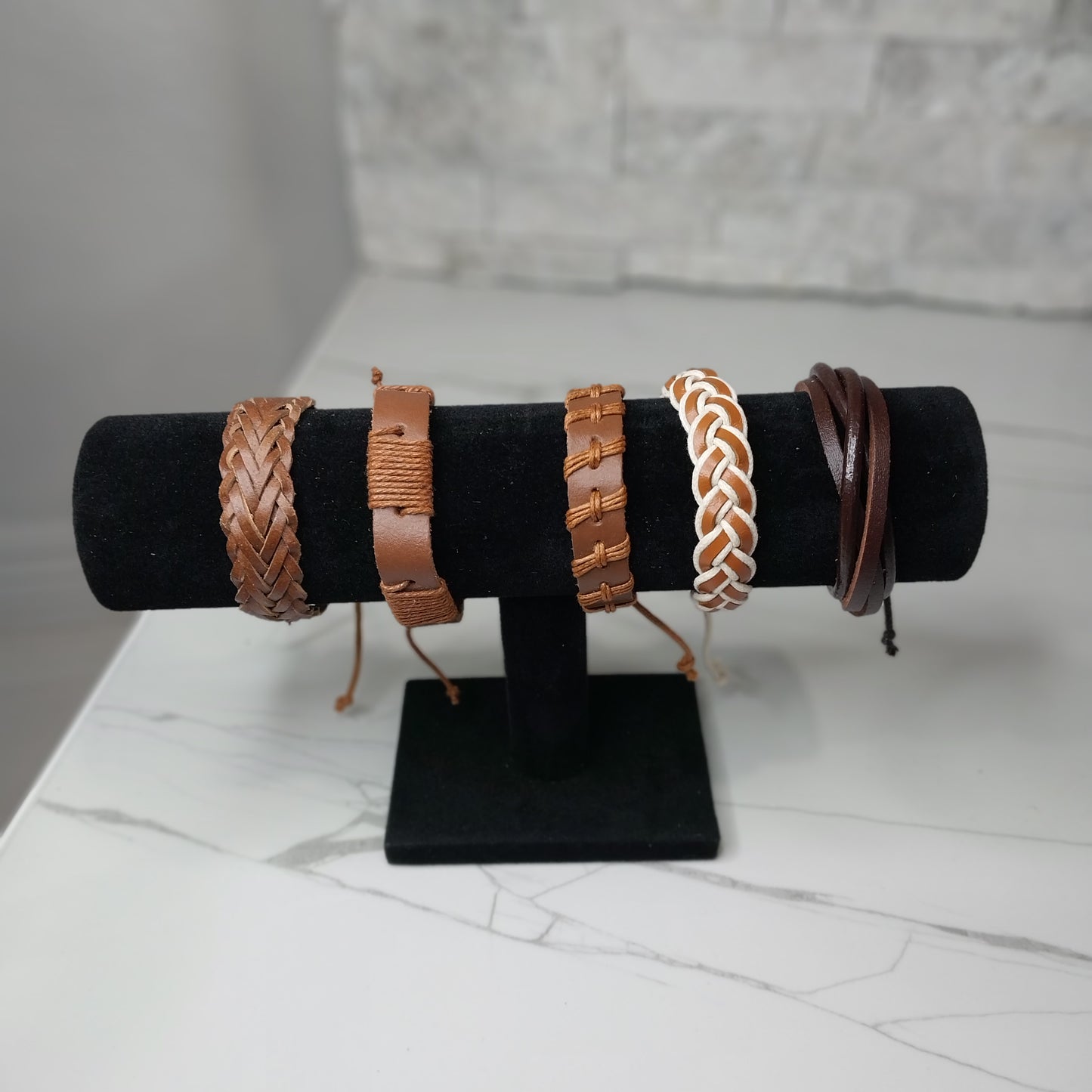 Leather Bracelets for Men or Women 5 Pieces Set Pulseras para hombres o Mujeres BR0024-5