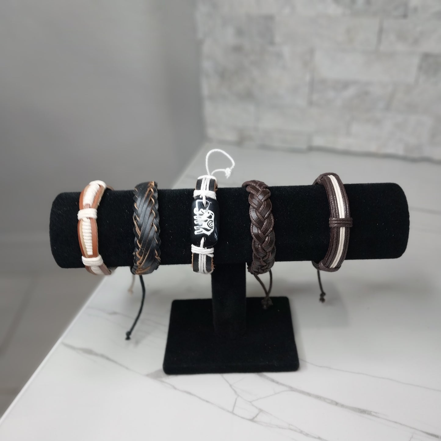 Leather Bracelets for Men or Women 5 Pieces Set Pulseras para hombres o Mujeres BR0031-5