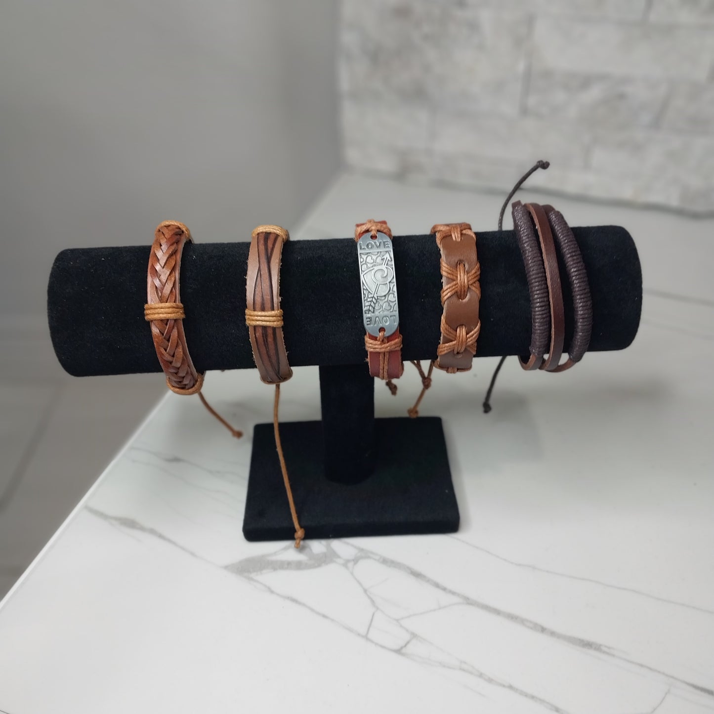 Leather Bracelets for Men or Women 5 Pieces Set Pulseras para hombres o Mujeres BR0036-5