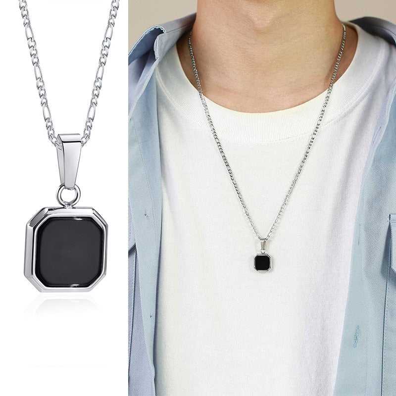 Pendiente y Collar para Hombre Geometric Square Necklaces for Men on neck silver-black color