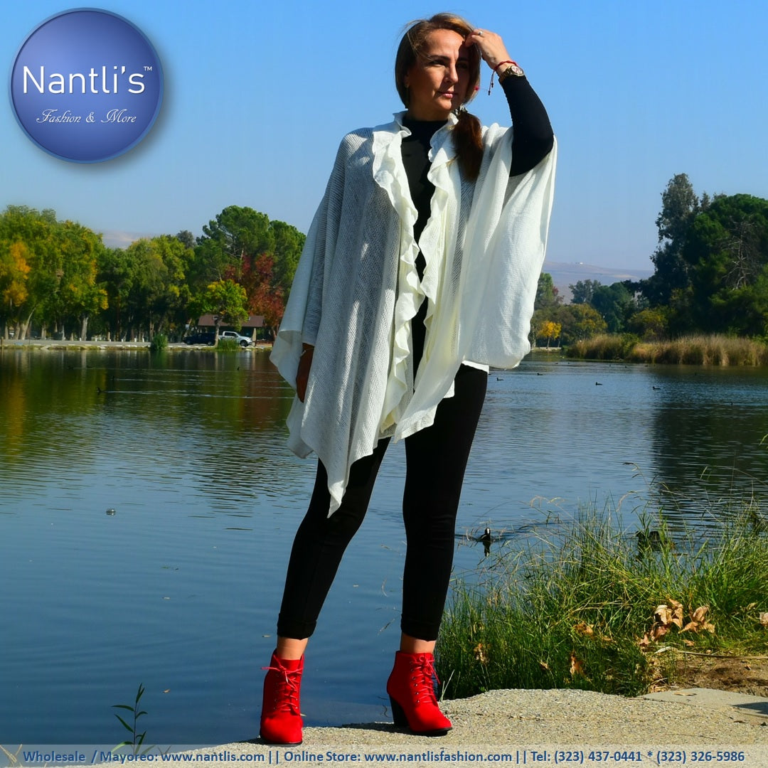 Chalecos y capas para Mujer / Coats for Women