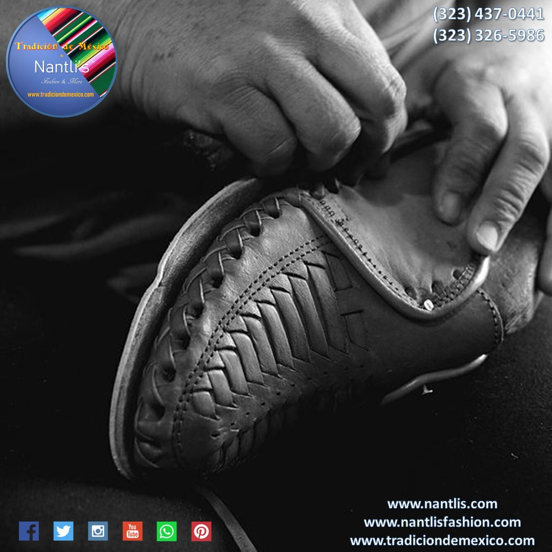 Zapatos tejidos a mano