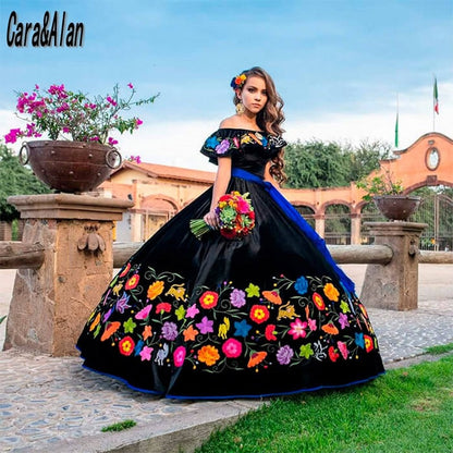Quinceanera Dress Black with Embroidery Floral Charro Vestido De 15 Años Off the Shoulder Sweet 16 Prom Gowns
