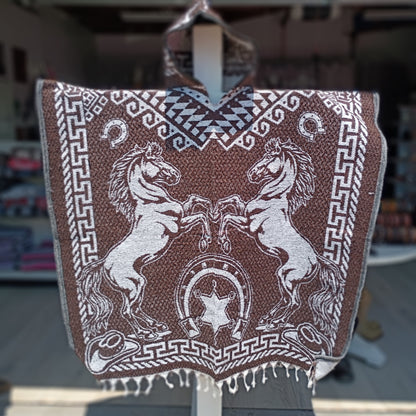 Jorongo Mexicano TM-LMGA005 Gaban con capucha Caballos Horses Design Hooded Mexican Poncho Frontal View