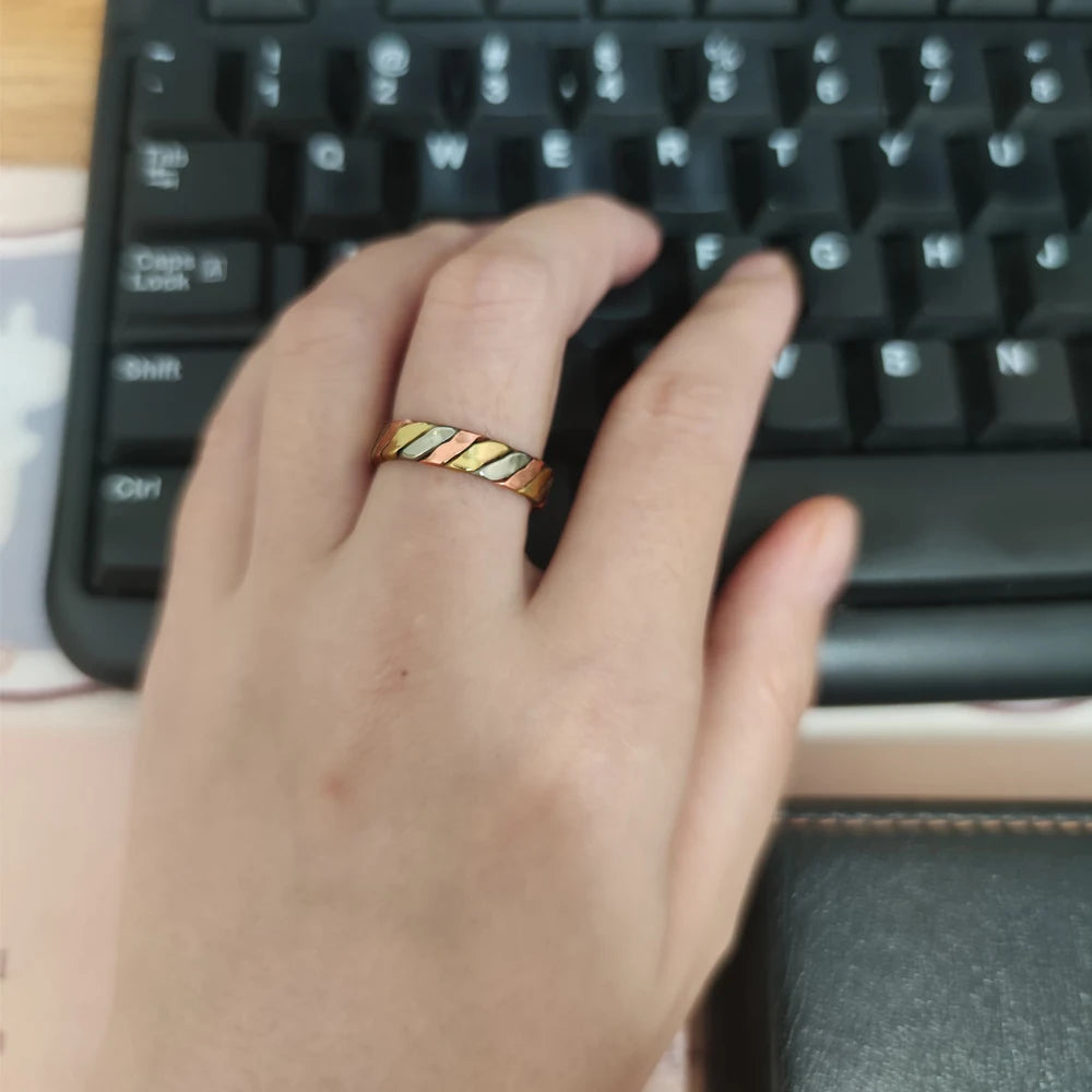 Anillo para Mujeres Ring for Women Twisted Adjustable Ring Women Energy Magnetic Therapy 5mm Finger Open Cuff