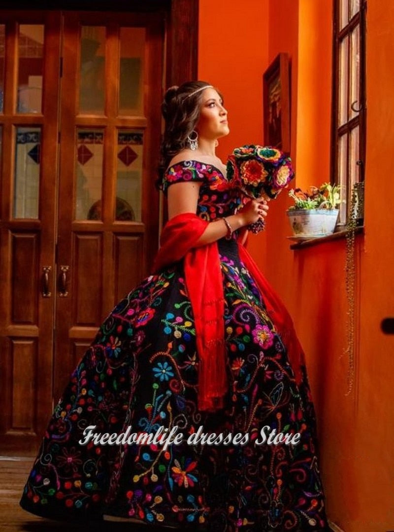 Quinceanera Dress Charro Embroidery vestidos de 15 años Sweet 16 Birthday Gowns Mexican XV