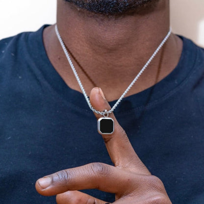 Pendiente y Collar para Hombre Geometric Square Necklaces for Men on neck silver-black color