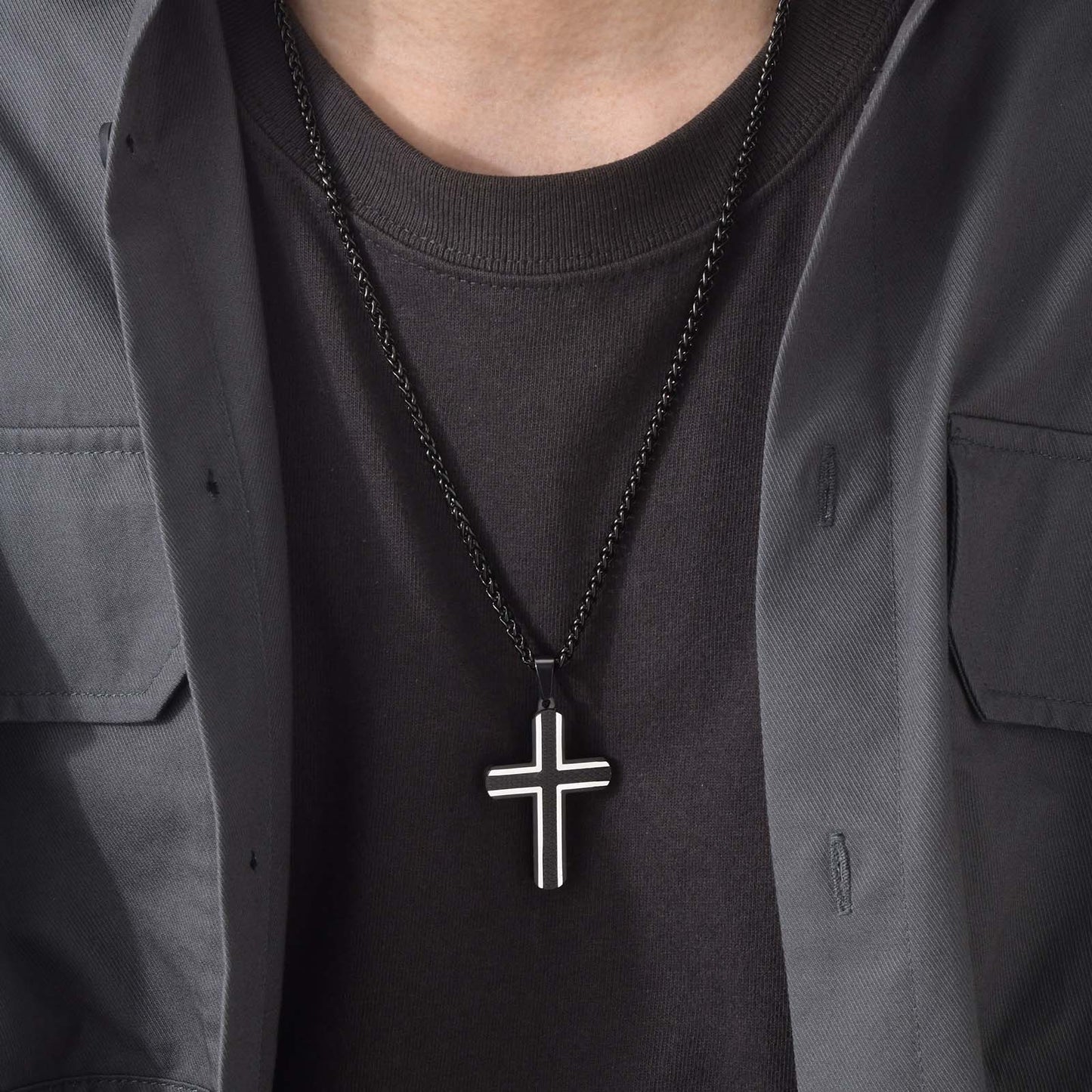 Pendiente y Collar para Hombre Cross Necklaces for Men Cross Cruz Crucifijo on neck
